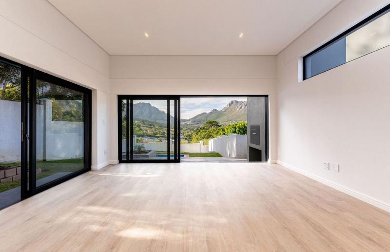 4 Bedroom Property for Sale in Hout Bay Western Cape